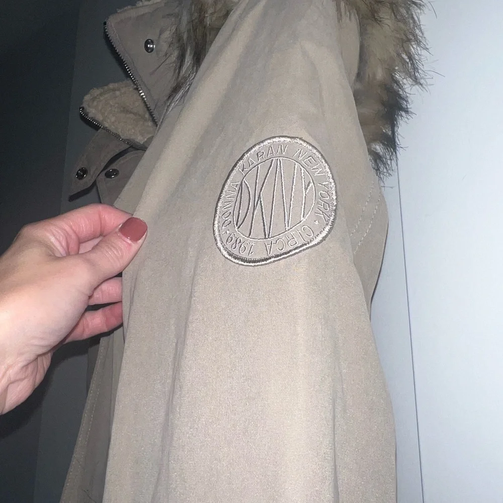COPY - DKNY parka coat - Picture 4 of 6